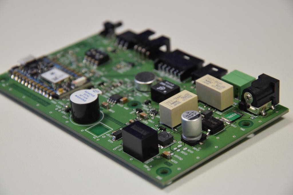 Bedienplatine Elektronikentwicklung zur Prävention von Wasserschäden