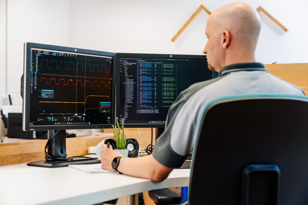 Teamarbeit in der Elektronikentwicklung
